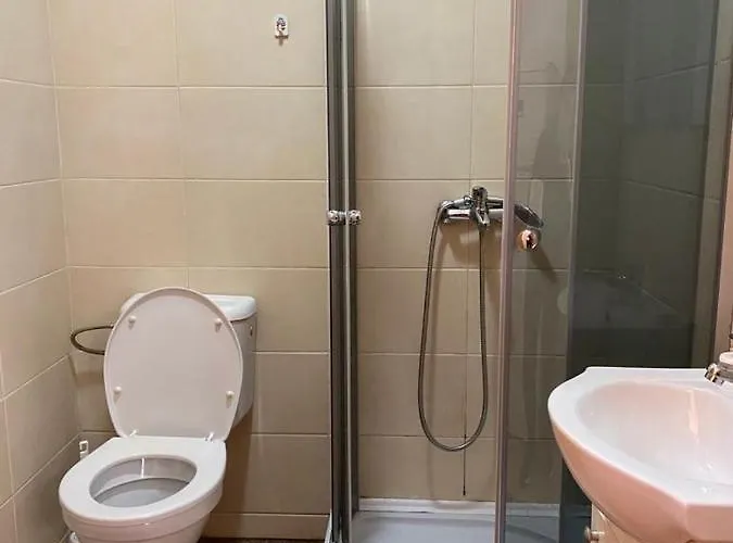 Budget Amzei Бухарест