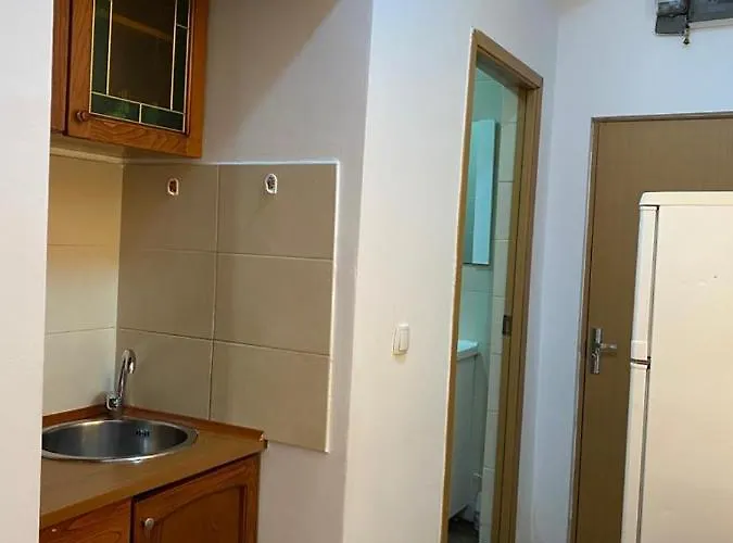 Budget Amzei * بوخارست